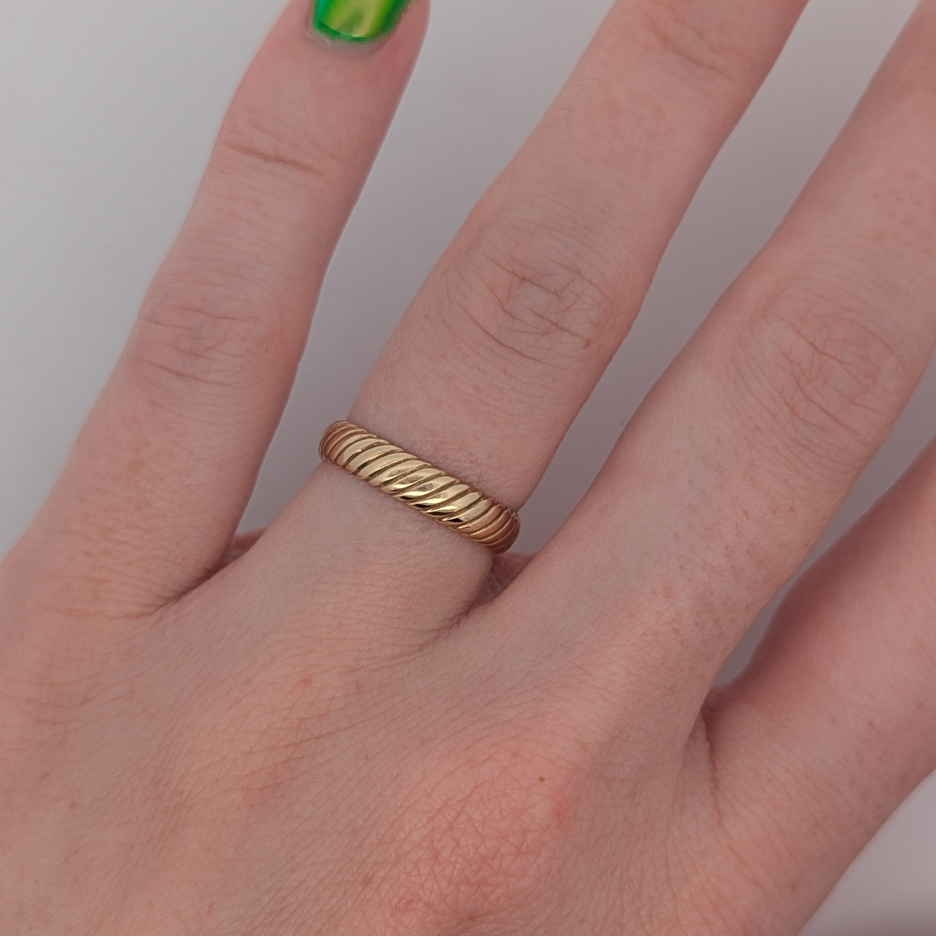 Vintage 14K Yellow Gold Textured Band