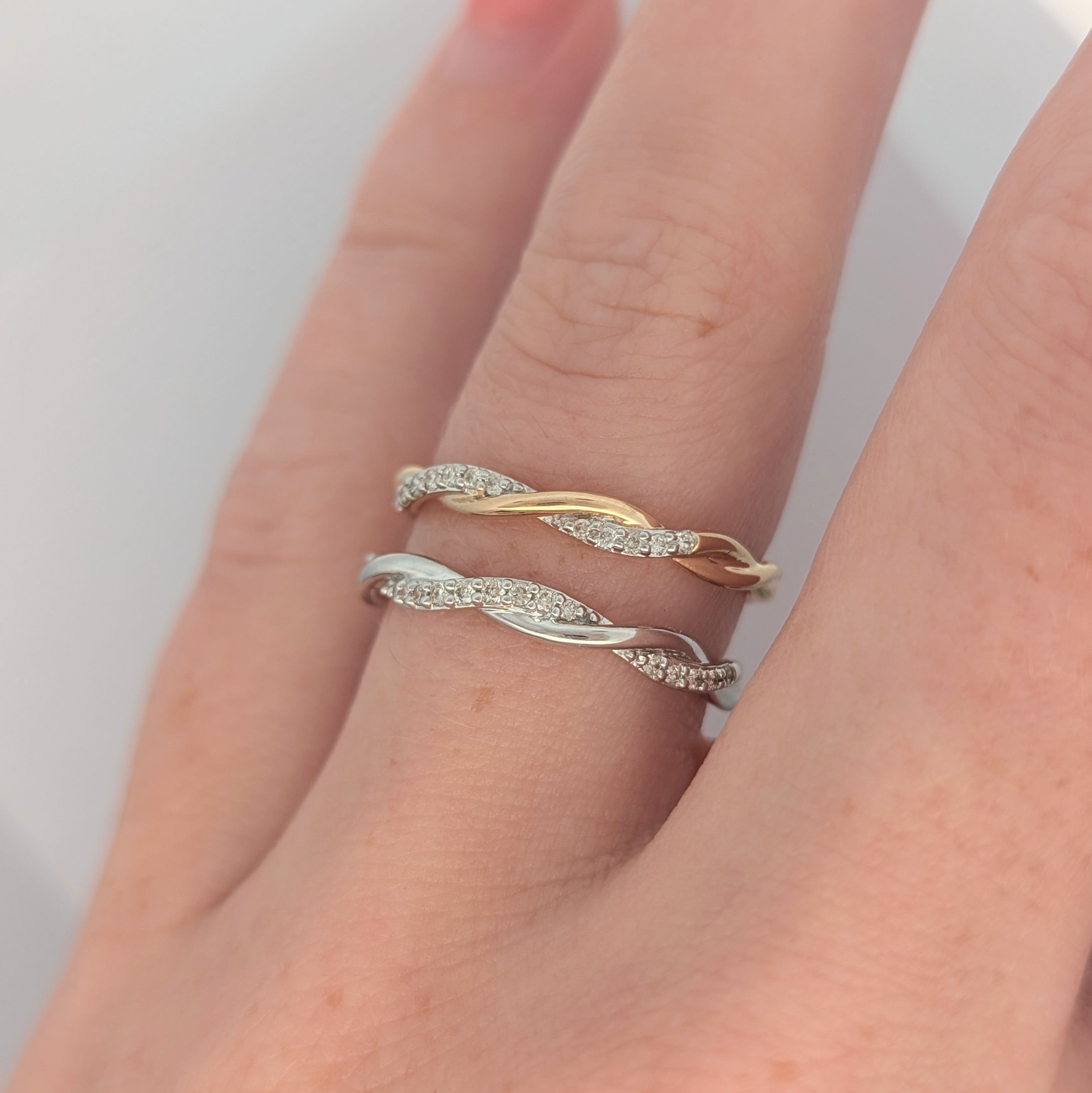 14K Gold Dainty Twist Band
