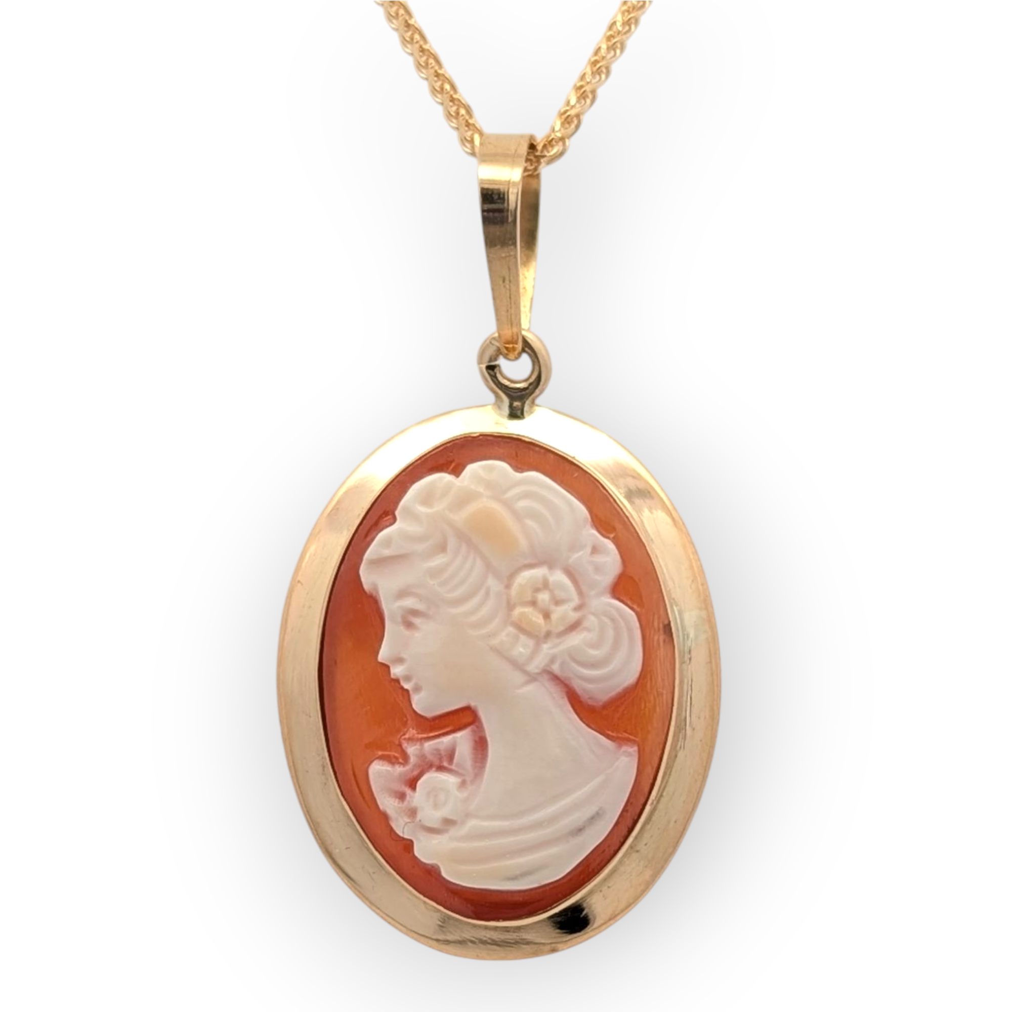 18K Yellow Gold Cameo Pendant