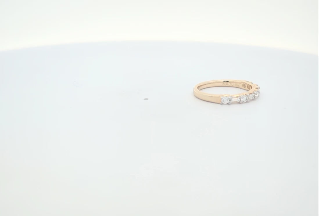 Baguette & Round Diamond Wedding Band in 14k Yellow Gold