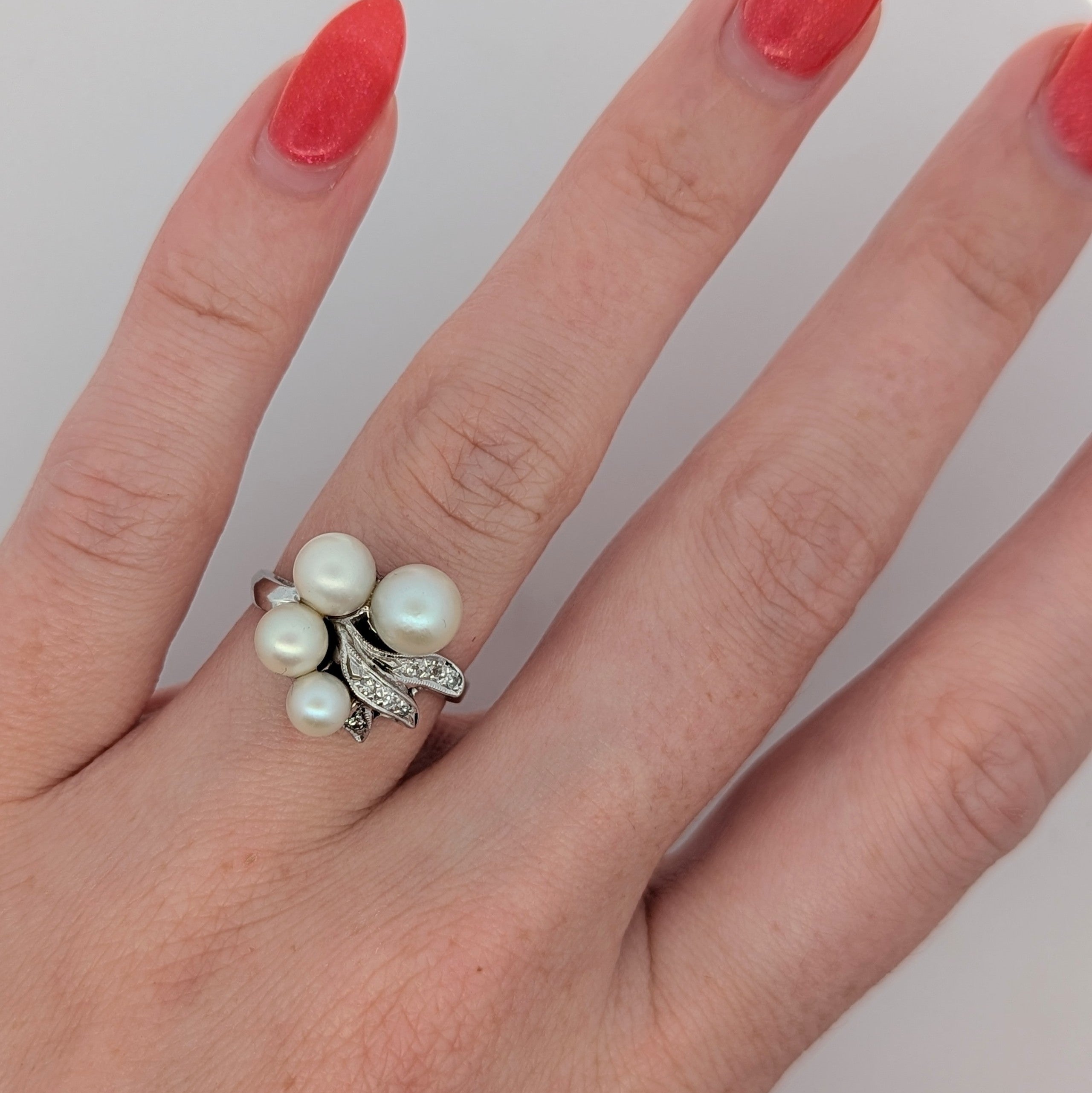 Vintage 14K White Gold Diamond and Pearl Ring