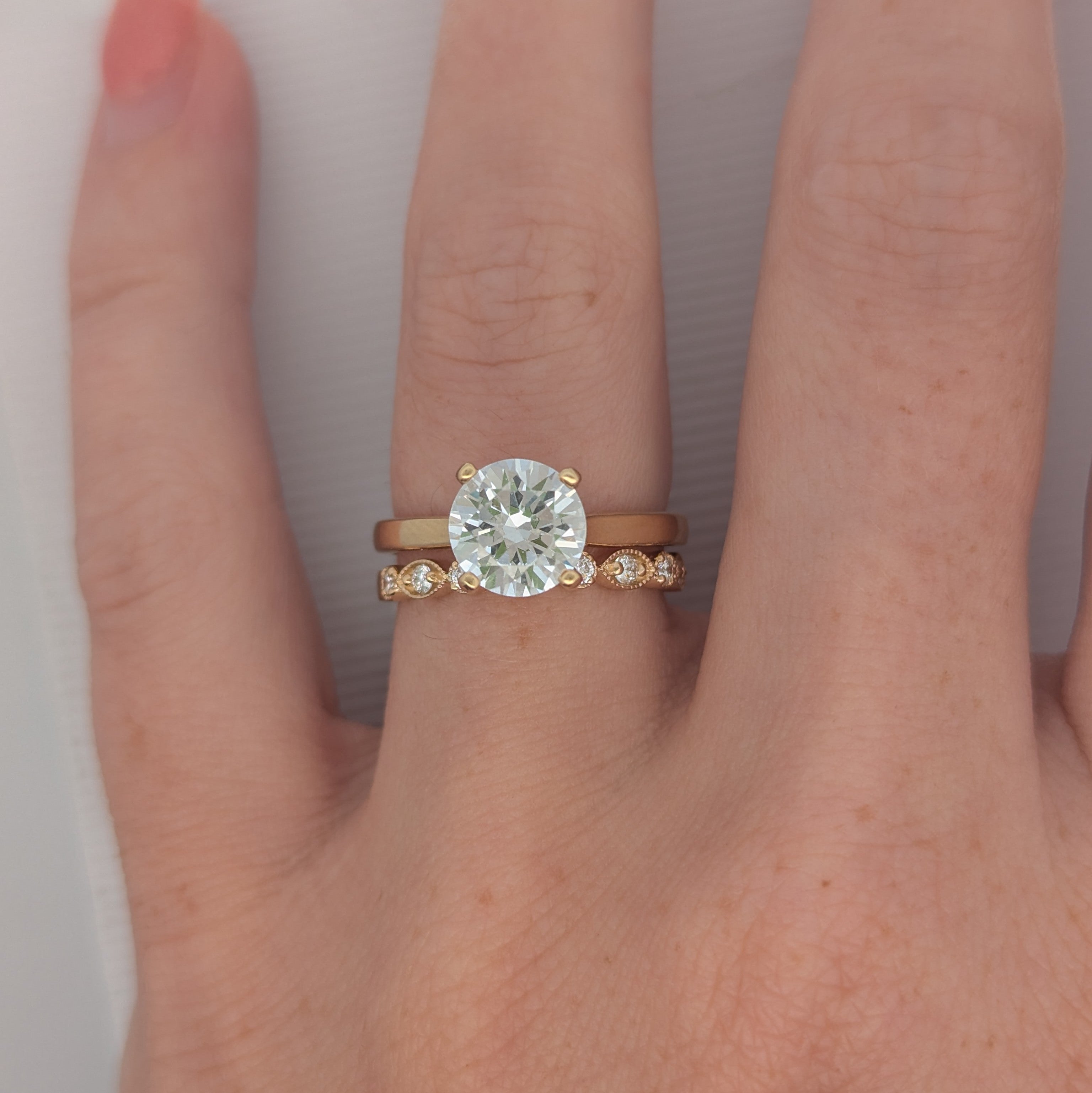 Dainty Marquise & Round-Shaped Millgrain Wedding Band