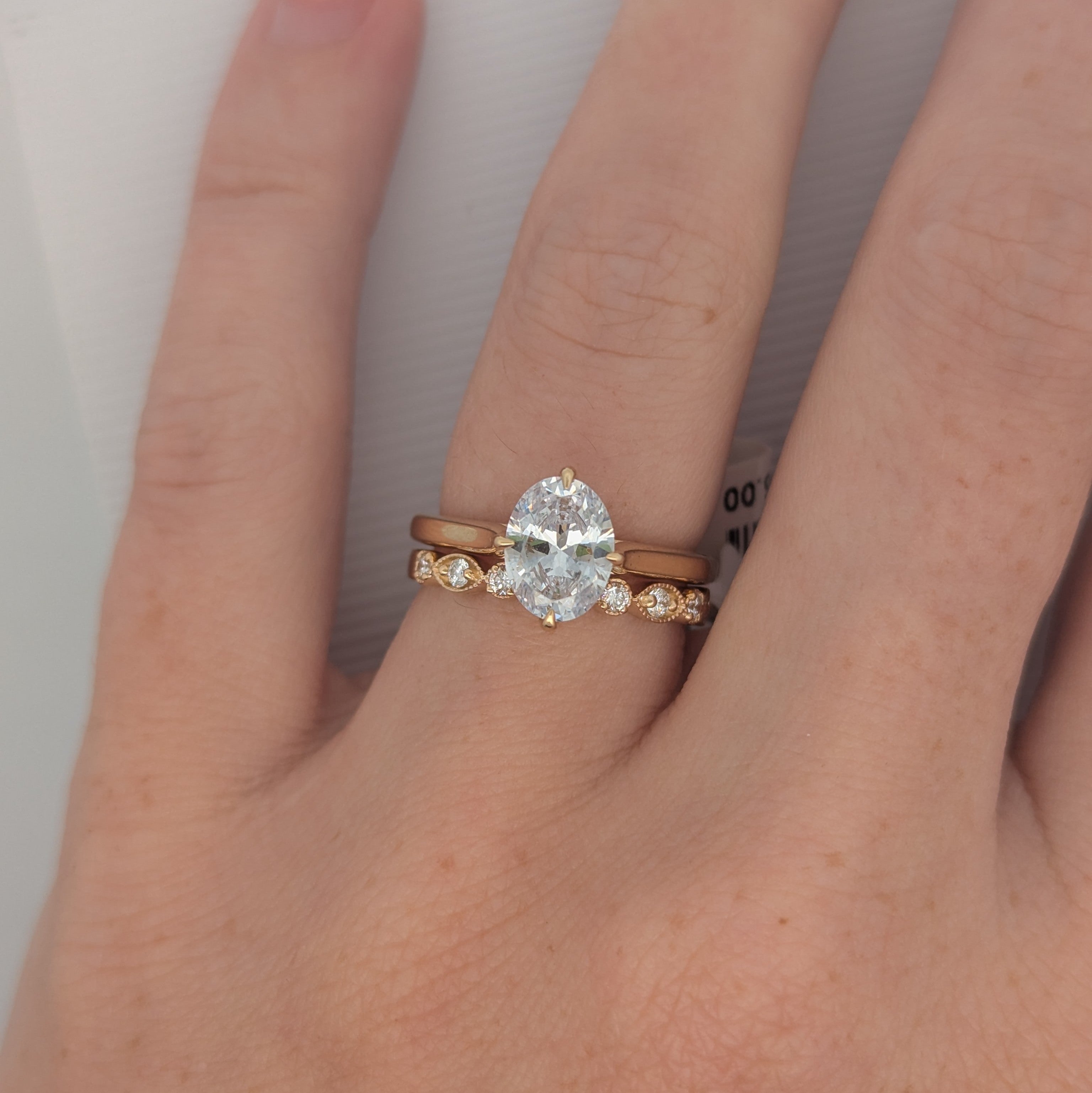 Dainty Marquise & Round-Shaped Millgrain Wedding Band
