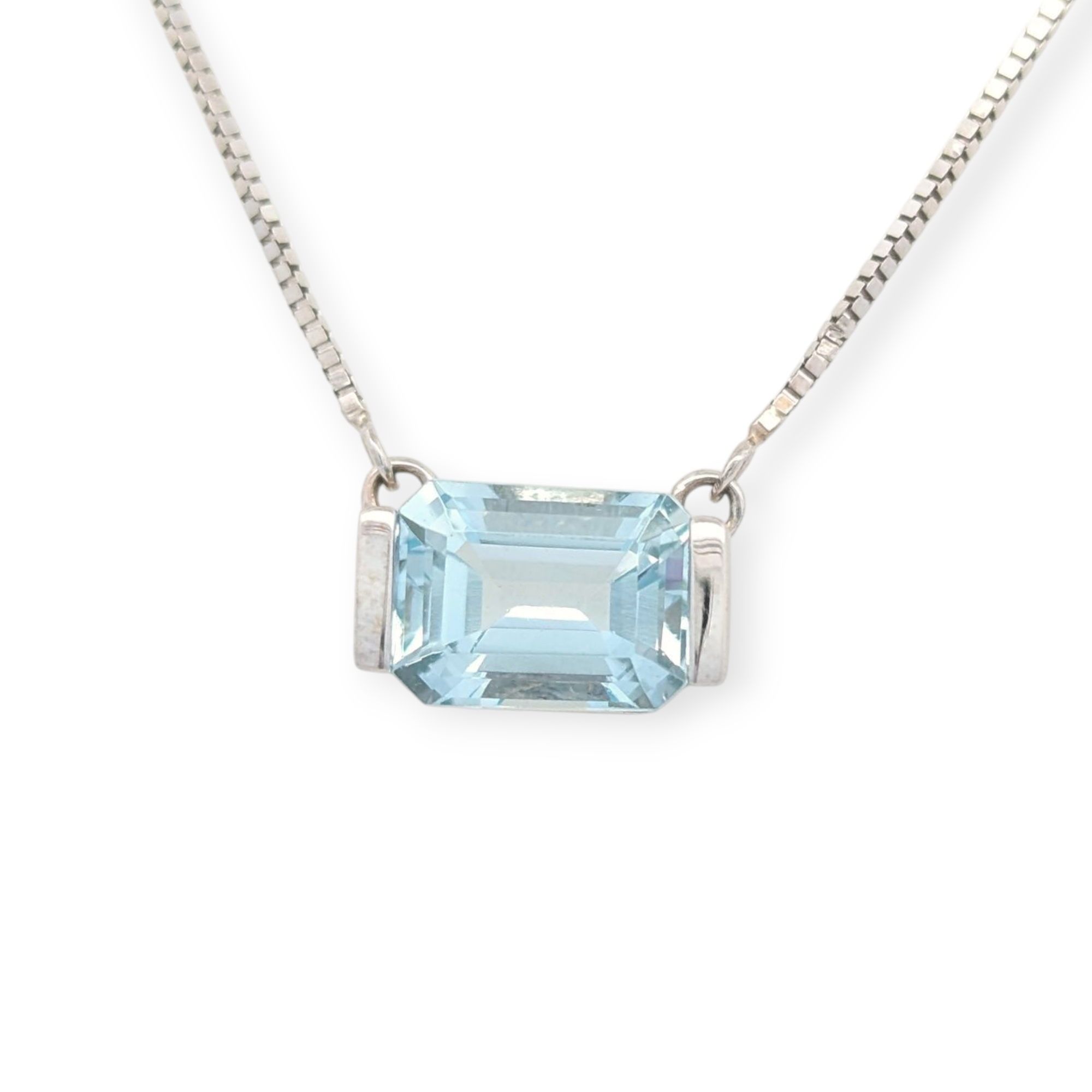 Esmeralda Emerald-Cut Gemstone Necklace in 14K Gold