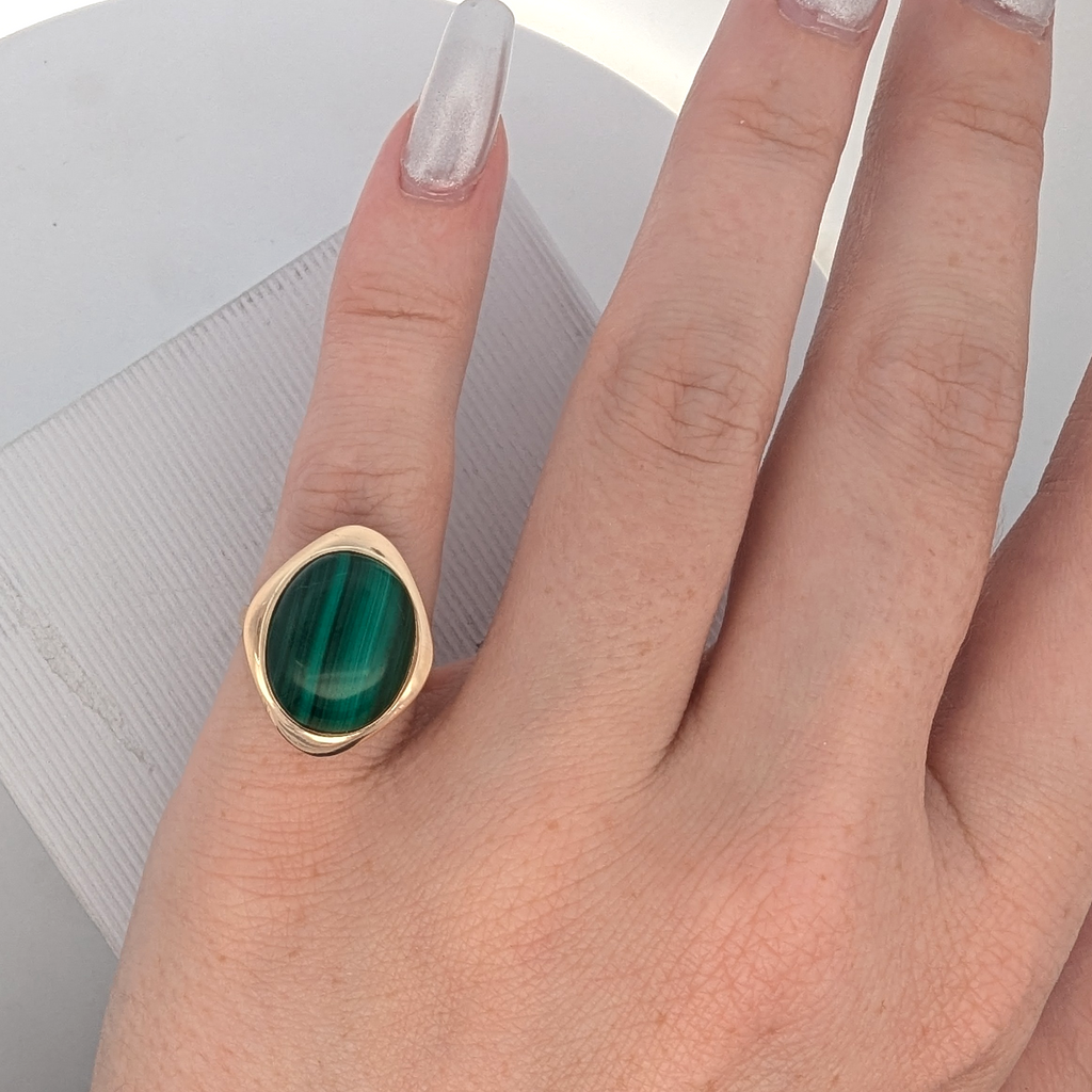 Vintage 14K Yellow Gold and Malachite Ring