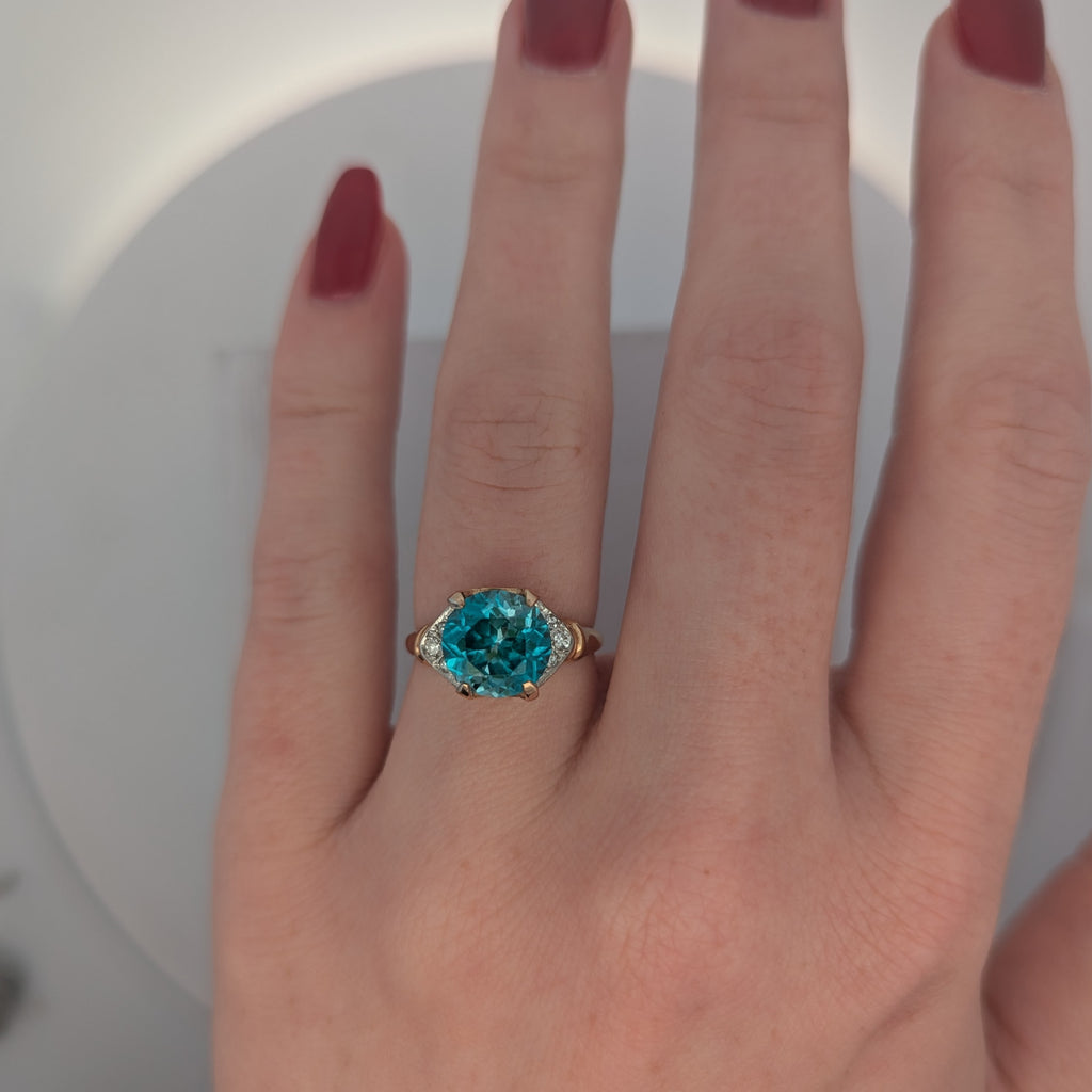 Vintage 14K Yellow Gold Diamond and Blue Zircon Ring