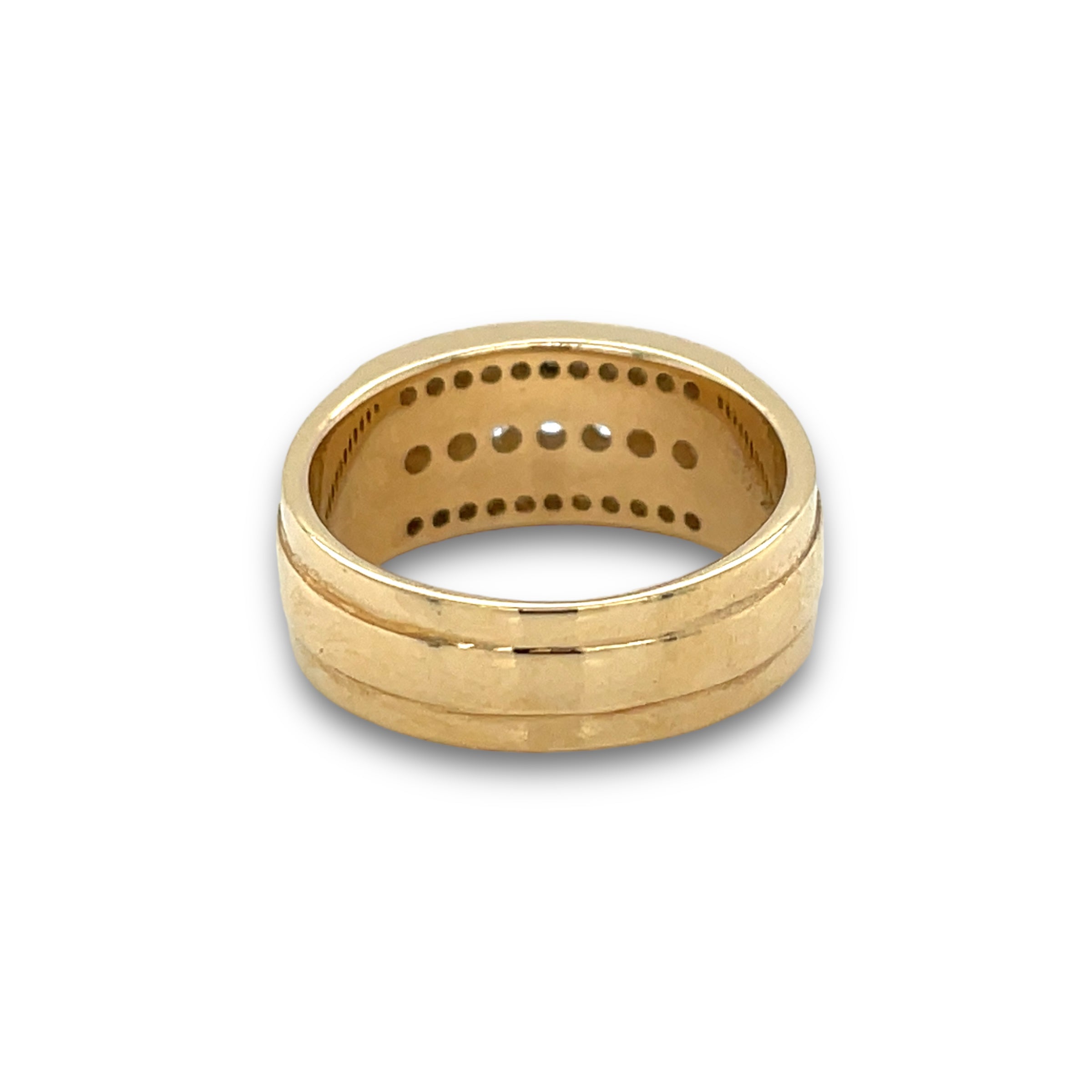 Massima Diamond Anniversary Ring in Yellow Gold