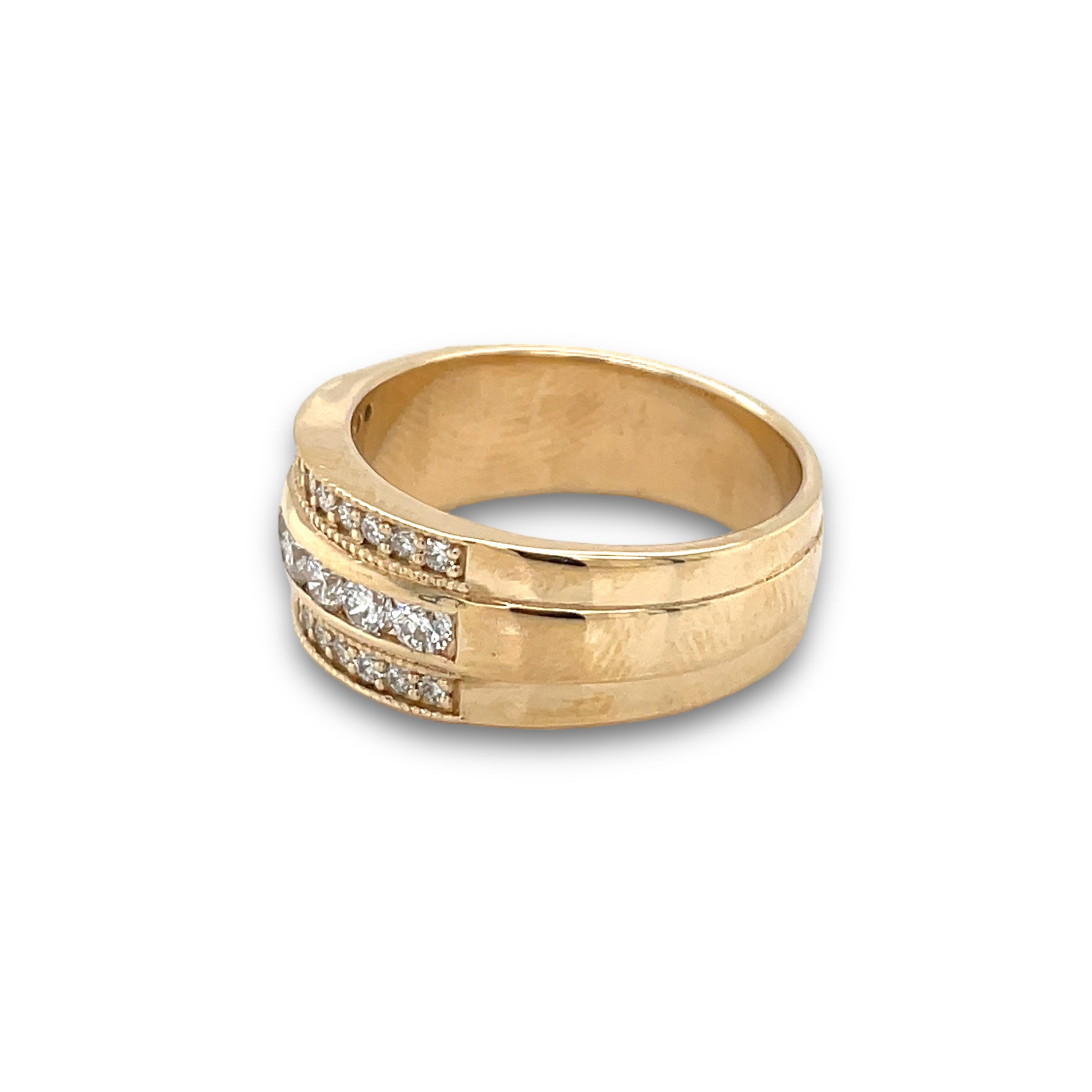 Massima Diamond Anniversary Ring in Yellow Gold